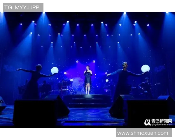 足球明星闪耀舞台娱乐颁奖盛典精彩瞬间回顾与感动分享